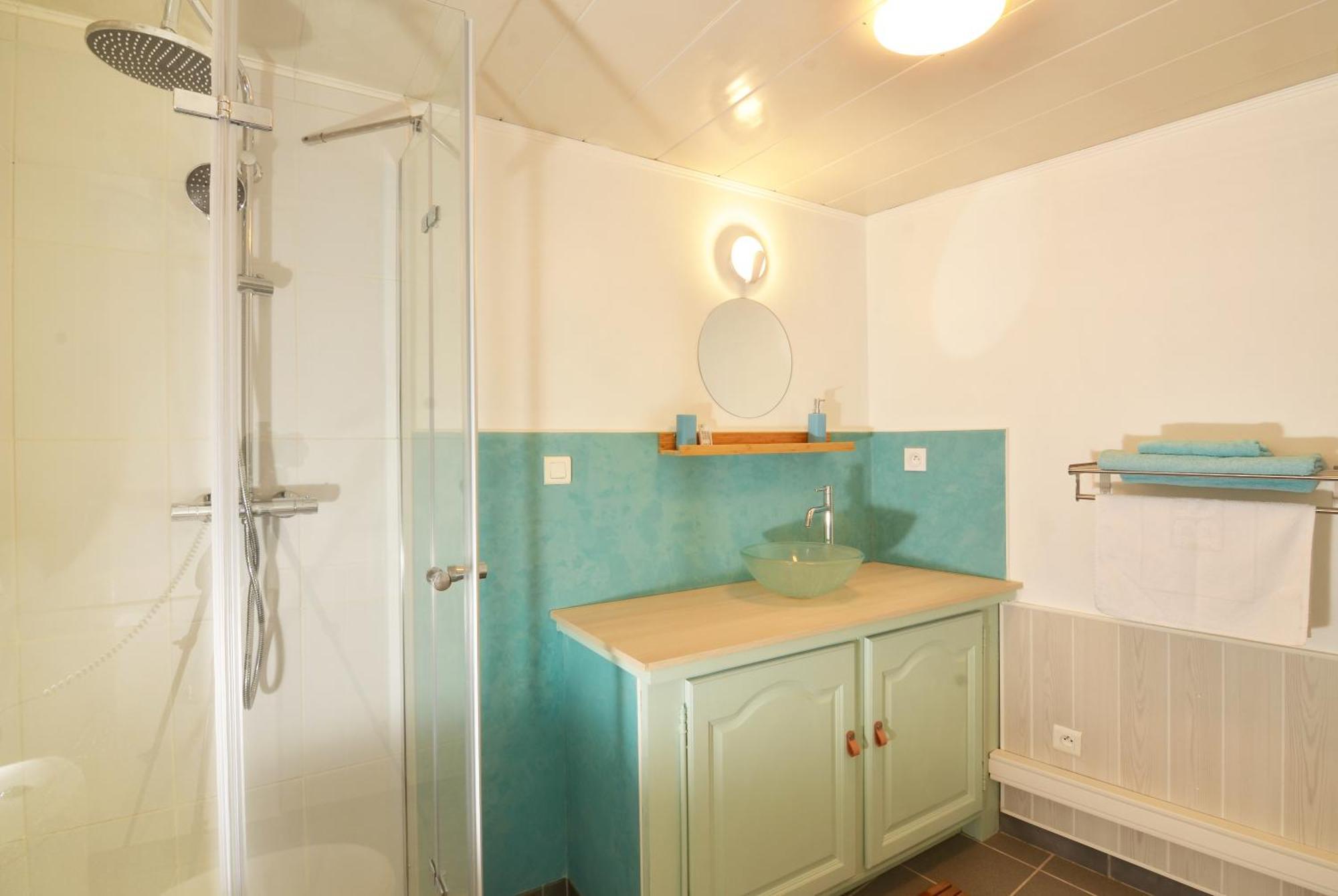 Clementine - Joli Studio Prive Avec Clim Calme A 70 M Du Centre Village De Lauris Bagian luar foto